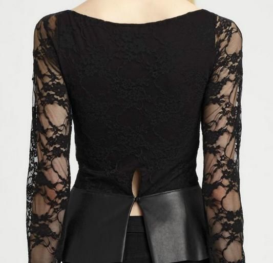 Blusa Rendada com Detalhe Couro Sintético Cód. 054